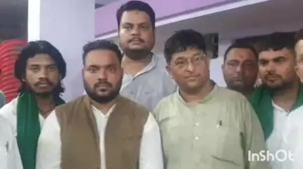 एत्मादपुर: भारतीय हालदार किसान यूनियन ने जिलाध्यक्ष के नाम की घोषणा की, टेढ़ी बगिया में की बैठक