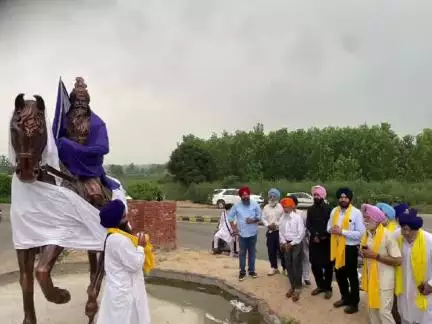 ਗੁਰਦਾਸਪੁਰ: ਵਿਰਾਸਤੀ ਮੰਚ, ਬਟਾਲਾ ਨੇ ਦੀਨਾਨਗਰ ਚ ਸ਼ੇਰ-ਏ-ਪੰਜਾਬ ਮਹਾਰਾਜਾ ਰਣਜੀਤ ਸਿੰਘ ਦੀ 186ਵੀਂ ਬਰਸੀ ਸ਼ਰਧਾ ਭਾਵਨਾ ਨਾਲ ਮਨਾਈ
