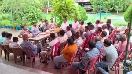 पड़वा: मुहर्रम पर्व को लेकर पड़वा थाना में शांति समिति की बैठक संपन्न