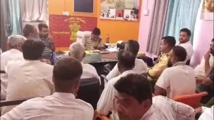 औरंगाबाद: मुहर्रम को लेकर नगर थाना में शांति समिति की हुई बैठक, सोशल मीडिया पर पुलिस प्रशासन की रहेगी पैनी नजर