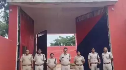 ବରଗଡ: ଜିଲ୍ଲା କାରାଗାରରେ ବରଗଡ଼ ପୋଲିସ ପକ୍ଷରୁ ଅନୁଷ୍ଠିତ ହେଲା ଜେଲ ପ୍ୟାରେଡ଼