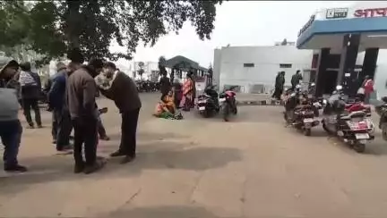 सिंगरौली: ग्रीन हट कॉलोनी स्थित एसएफ कैंप में पलंग पर सो रहे जवान को सांप ने डसा, अस्पताल में इलाज जारी