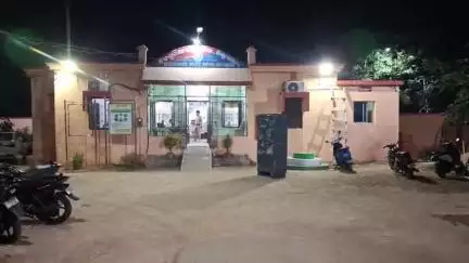 କବିସୂର୍ଯ୍ୟନଗର: ସାଙ୍କୁଡ଼ା ଓ ତାଳସର ନିକଟରୁ ଚୋରା ମଦ ଜବତ ସହ ଦୁଇ ଜଣଙ୍କୁ ଗିରଫ କଲା ବେଗୁନିଆପଡା ପୋଲିସ