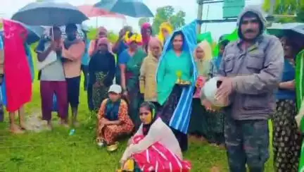 ಕಿತ್ತೂರು: ದಾಸ್ತಿಕೊಪ್ಪ ಗ್ರಾಮದಲ್ಲಿ ಕಾಮಗಾರಿ ಮಧ್ಯೆಯೇ ನರೇಗಾ ಕಾರ್ಮಿಕ ದಂಪತಿಗೆ ಮರುಮದುವೆ