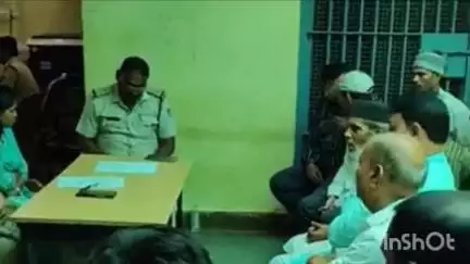सिवनी मालवा: मुहर्रम पर्व की तैयारियों को लेकर थाना परिसर में शांति समिति की बैठक आयोजित, धारदार हथियार के प्रदर्शन पर मनाही