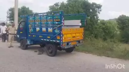 చిత్తూరు పుత్తూరు జాతీయ రహదారిపై తల మొండం వేరైనా రోడ్డు ప్రమాదంలో ప్రమాద కారణాలను సేకరించిన పోలీసులు