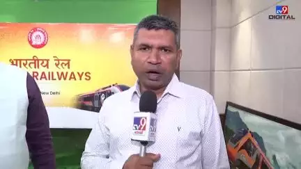बरेका ने रचा नया कीर्तिमान! 🌍🇮🇳
10 रेल इंजनों के निर्यात आदेश के तहत मोज़ांबिक को दो उच्च गुणवत्ता वाले डीज़ल-इंजन भेजे जा चुके हैं।
बरेका की तकनीकी उत्कृष्टता को मिल रही है वैश्विक पहचान! 🚆🔧
#MakeInIndia #IndianRailways
