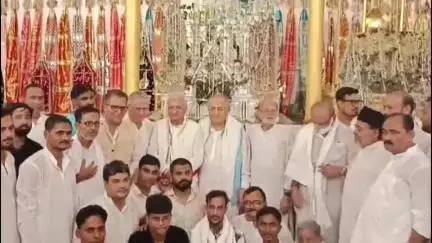 काको: राज्यपाल श्री आरिफ मोहम्मद ख़ान ने अलीनगर पाली इमामबाड़े में की ज़ियारत, अमन-शांति की दुआ की