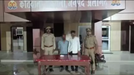 अतरौली: अतरौली थाना पुलिस ने नगला लोधा में जुआ खेलते हुए दो जुआरियों को किया गिरफ्तार