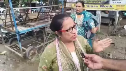 थानेसर: शाहाबाद में बस स्टैंड से मोटरसाइकिल सवार दो युवक एक महिला के हाथ से पर्स छीनकर फरार