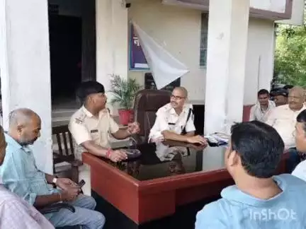 कृत्यानंद नगर: थाना परिसर में आगामी मोहर्रम पर्व को लेकर शांति समिति की बैठक आयोजित की गई, बैठक की अध्यक्षता पुलिस निरीक्षक ने की
