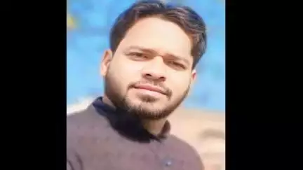 कांठ: शेरकोट हाईवे पर घोसीपुरा निवासी को अज्ञात कार ने बाइक में मारी टक्कर, एक की मौत