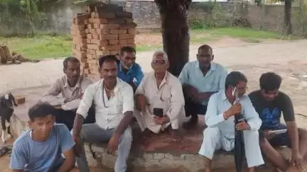 अमरिया: कैचू टांडा में भाजपा मंडल कार्यकर्ताओं ने मां के नाम पर किया पौधारोपण