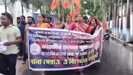 পূর্বস্থলী ১: কসবা গণধর্ষণ কাণ্ডে প্রতিবাদ জানিয়ে নাদনঘাট থানা ঘেরাও কর্মসূচিতে এসে TMC সাংসদকে "কুলাঙ্গার" বলে আক্রমণ BJP নেতার