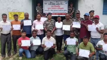 अररिया: सामुदायिक भवन मधुबनी में SSB द्वारा चलाए जा रहे 6 दिवसीय डेयरी फार्मिंग प्रशिक्षण का समापन हुआ