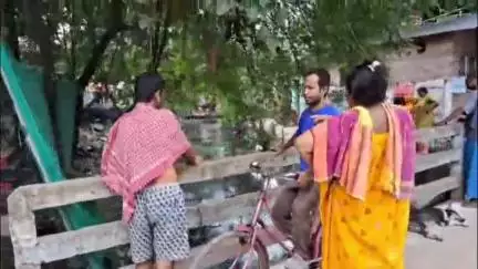 বহরমপুর: বহরমপুর পৌরসভার উপর দিয়ে বয়ে চলা এই ক্যানেল সংস্কারের উদ্যোগ নিল পৌরসভা
