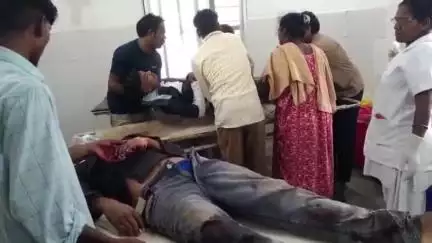 कुरडेग: कस्तूरबा गांधी स्कूल कुरडेग के पास दो बाइक की टक्कर में चार घायल, अस्पताल में भर्ती