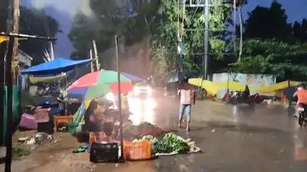 कोंडागांव: कोंडागांव में 24 घंटे से हो रही बारिश से शहरी जनजीवन अस्त-व्यस्त, व्यापारियों को हो रहा भारी नुकसान