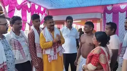 হাইলাকান্দি: হাইলাকান্দিতে মাধবপুরের জনসাধারণের খোঁজ নিয়ে উন্নয়নের কাজে সদায় সচেষ্ট থাকবেন বলে আশ্বাস দেন প্রাক্তন বিধায়ক রাহুল রায়
