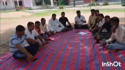 करपी: करपी 10+2 उच्च विद्यालय परिसर में कांवरिया संघ की बैठक का आयोजन हुआ