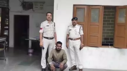 बड़नगर: 3 वर्षीय बेटे को जान से मारने की नीयत से सड़क पर फेंकने वाले पिता को बड़नगर पुलिस ने किया गिरफ़्तार