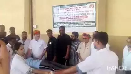 आसीन्द: मिलन वाटिका में मुस्लिम समाज ने किया रक्तदान शिविर का आयोजन, 153 यूनिट रक्त एकत्र किया गया