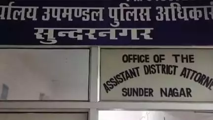 निहरी: महिला ने व्यक्ति पर बस में जबरन हाथ पकड़ने व मोबाइल लेते हुए गाली-गलौज करने का लगाया आरोप, पुलिस में दी शिकायत