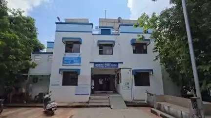 કુતિયાણા: કુતિયાણા-પોરબંદર નેશનલ હાઇવે પર કાર ચાલકે બાઇકને હડફેટે લેતા મહિલા તથા બાળકને ઇજા