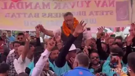 जुब्बल: शिक्षा मंत्री रोहित ठाकुर ने बटाड़ में नव युवक मंडल स्टेटा ब्रदर्स द्वारा आयोजित वॉलीबॉल प्रतियोगिता में शिरकत की