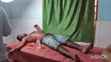 कुंडहित: पाथरचुड़ पहाड़ के पास टोटो पलटी, चालक और एक यात्री घायल