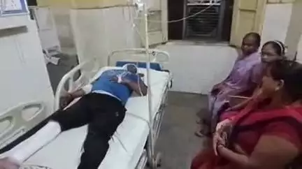 बिल्सी: पटेल चौक, दादी की रसोई के निकट कार ने बाइक सवारों को मारी टक्कर, दो लोग हुए घायल