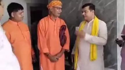 मुशहरी: मुजफ्फरपुर में अंतर्राष्ट्रीय सनातन हिंदू वाहिनी के प्रतिनिधिमंडल ने जल शक्ति राज्य मंत्री को ज्ञापन सौंपा