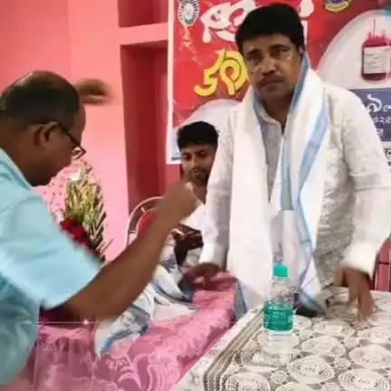 পটাশপুর ২: টিকরাপাড়া রবীন্দ্রনাথ ইউনাইটেড ক্লাব ও লায়ন্স ক্লাব অফ প্রতাপদীঘির যৌথ উদ্যোগে আয়োজিত রক্তদান শিবির