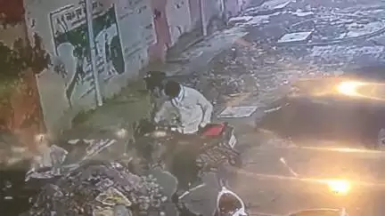परभणी: रेल्वे स्थानक येथून दुचाकी लंपास ; चोरटा सीसीटीव्ही कॅमेऱ्यात कैद