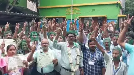 ময়না: হারদুয়ারচক সমবায় কৃষি উন্নয়ন সমিতির ভোটে 56টি আসনেই জয়ী তৃণমূল, বিধানসভা নির্বাচনে জয়ের বার্তা দিলেন GP-র প্রধান