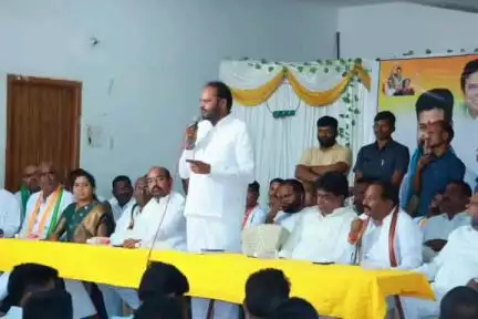 పెద్దపల్లి: జిల్లా కేంద్రంలో ఎన్నికలపై కాంగ్రెస్ నాయకులతో ప్రజా ప్రతినిధులతో సమావేశం నిర్వహించిన ఎమ్మెల్యే విజయ రమణారావు