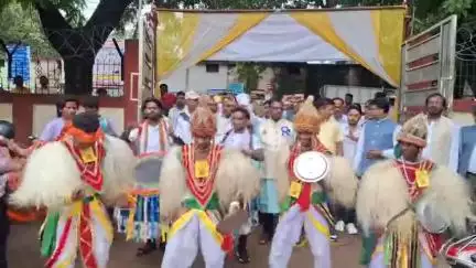 सिमडेगा: आदिवासी लोहरा समाज के द्वारा सिमडेगा नगर भवन में एक दिवसीय जिला स्तरीय सम्मेलन का आयोजन किया गया