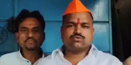 उत्तर सोलापूर: गुणरत्न सदावर्तेनी मुंबईतला ५ जुलैचा मोर्चा अडवून दाखवावा; शिवसेना ठाकरे गटाचे जिल्हा समन्वयक अतुल भवर यांचा इशारा