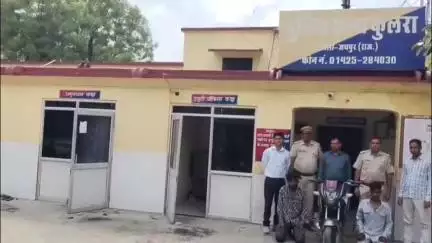 पुलिस थाना फुलेरा ने पैट्रोल पम्प से रूपए चोरी करने वाले दो आरोपी 4 घंटे में डिटेन कर किए गिरफ्तार।