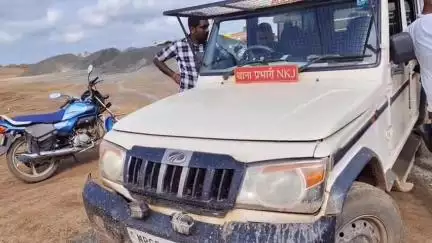 कटनी नगर: खनिज अमला ने बिना अनुमति के परिवहन करते खनिज पकड़ा, बनाया पंचनामा, एनकेजे पड़रिया का मामला