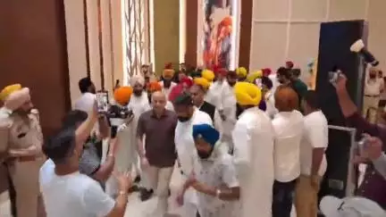 ਗੁਰਦਾਸਪੁਰ: ਬਟਾਲਾ ਵਿੱਚ 'ਆਪ' ਦੇ ਨਵੇਂ ਬਣੇ ਜ਼ਿਲ੍ਹਾ ਪ੍ਰਧਾਨ ਦੀ ਤਾਜਪੋਸੀ ਸਮਾਗਮ ਵਿੱਚ ਪਹੁੰਚੇ ਦਿੱਲੀ ਦੇ ਸਾਬਕਾ ਉਪ ਮੁੱਖ ਮੰਤਰੀ ਮਨੀਸ਼ ਸਿਸੋਦੀਆ