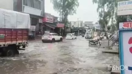 पलवल: अलीगढ़ रोड पर बरसात से हुआ जलभराव, ज़िला प्रशासन ने हाल ही में किया था निरीक्षण