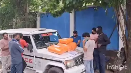 പറവൂർ: ഏലൂരിൽ 16 കിലോ കഞ്ചാവുമായി രണ്ടു പശ്ചിമബംഗാൾ സ്വദേശികൾ പിടിയിൽ