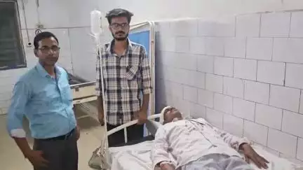 जमुआ: ज़मीन विवाद: राजेंद्र पंडित घायल, कोर्ट से डिग्री मिलने के बाद मारपीट, अस्पताल में इलाज जारी