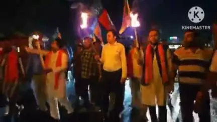 আরামবাগ: কালীগঞ্জে তামান্না খাতুনকে হত্যা ও কসবায় কলেজ ছাত্রীকে গণধর্ষণের প্রতিবাদে পল্লিশ্রী এলাকায় রাজ্য সড়ক অবরোধ BJP'র