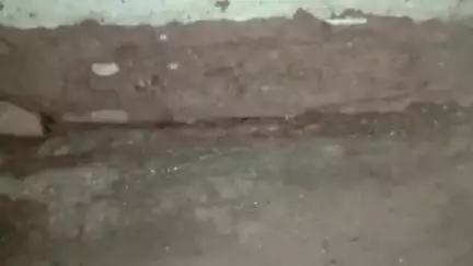 बिलासपुर सदर: भारी बारिश से पीड़ित परिवार की चिंता बढ़ी, मकानों में आईं दरारें, महिला ने कहा- कंपनी जबरदस्ती चला रही काम