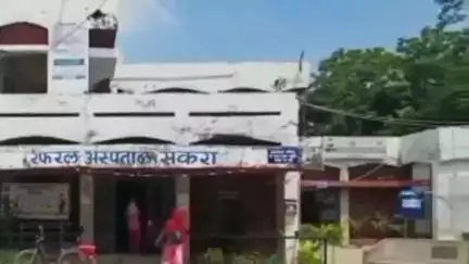 सकरा: सरमस्तपुर गांव में एनएच-28 पर बाइक को बचाने में ऑटो पलटा, एक बच्चा समेत दो महिलाएं हुईं घायल