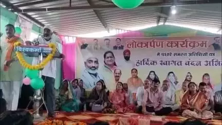 बनखेड़ी: नयागांव पंचायत में श्री ठाकुर जी दर्शन गौशाला का उद्घाटन, अतिथियों ने गिनाए गौ पालन के लाभ, परिसर में हुआ पौधारोपण