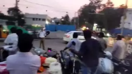 కాకినాడ నగరంలో వాహనదారులకు  హెల్మెట్ లేకపోతే ఇంక అంతే సంగతులు
