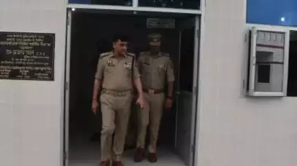 बिलासपुर: एसपी विद्यासागर मिश्र ने थाना कैमरी क्षेत्र के भीड़भाड़ वाले इलाके में फ्लैग मार्च करके शांति व्यवस्था की अपील की